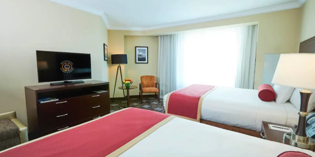 Deluxe Double Queen Suite Beds