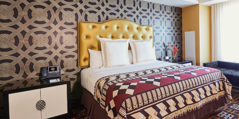 Presidential Suite East Bed